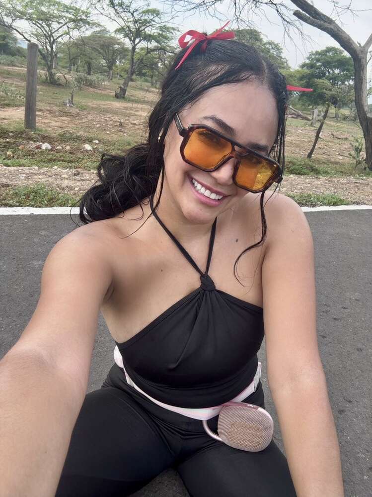 Lentes aviador naranja.