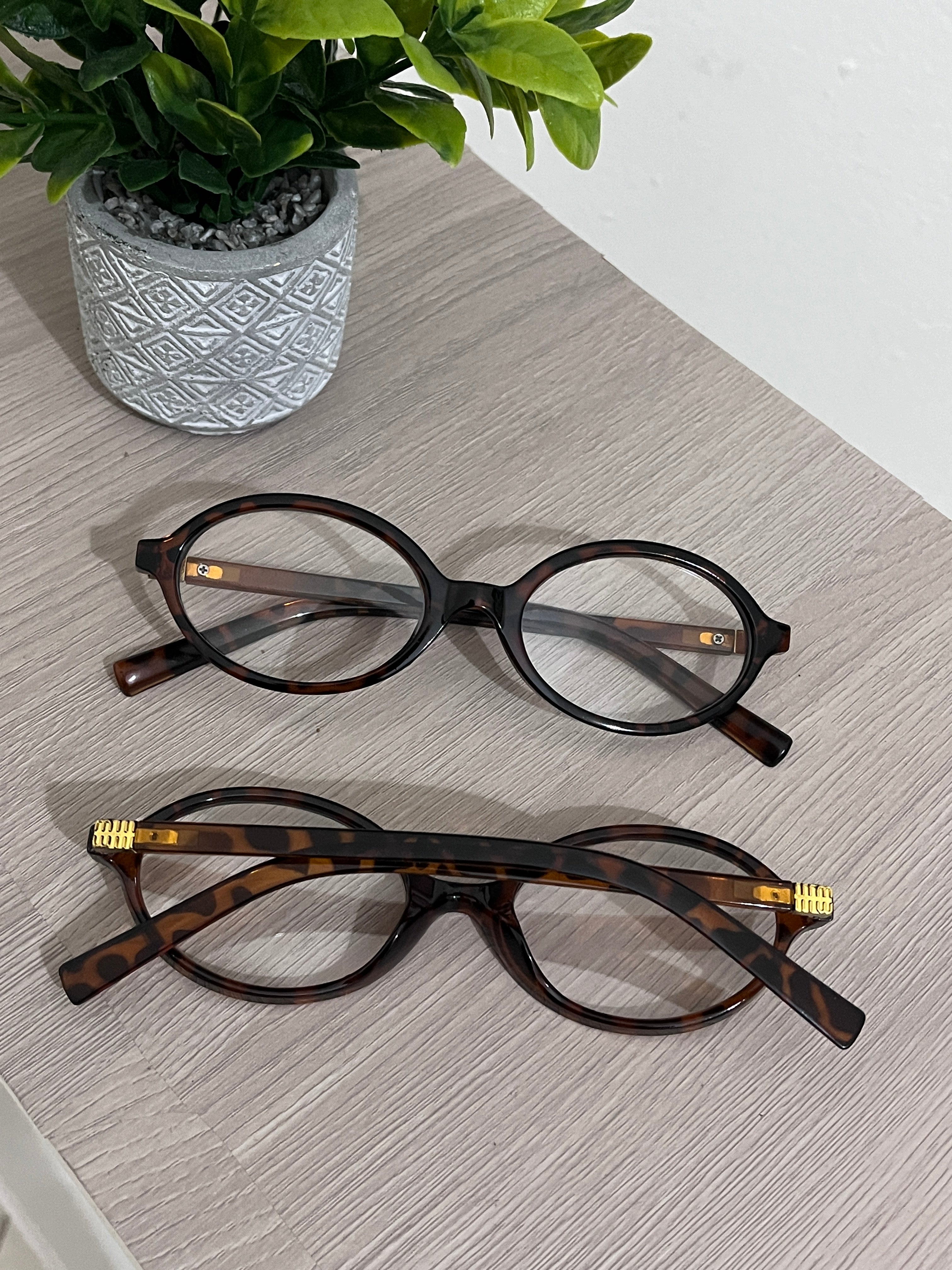 Lentes de descanso - Miu miu.