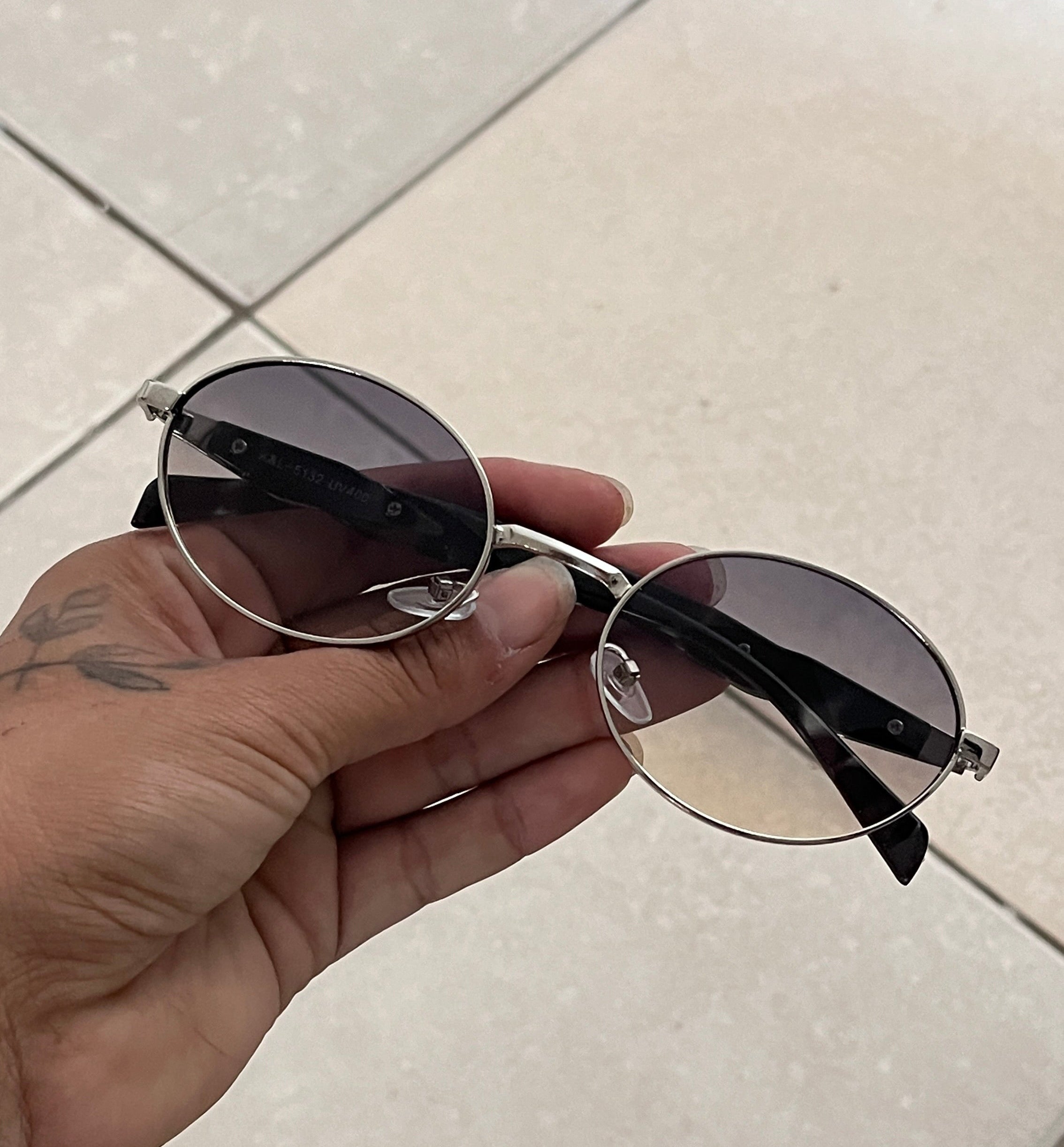 Lentes de sol - Amelie A.Plateado.