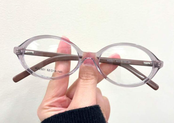 Lentes miu miu - Armazones de acetato de alta calidad.
