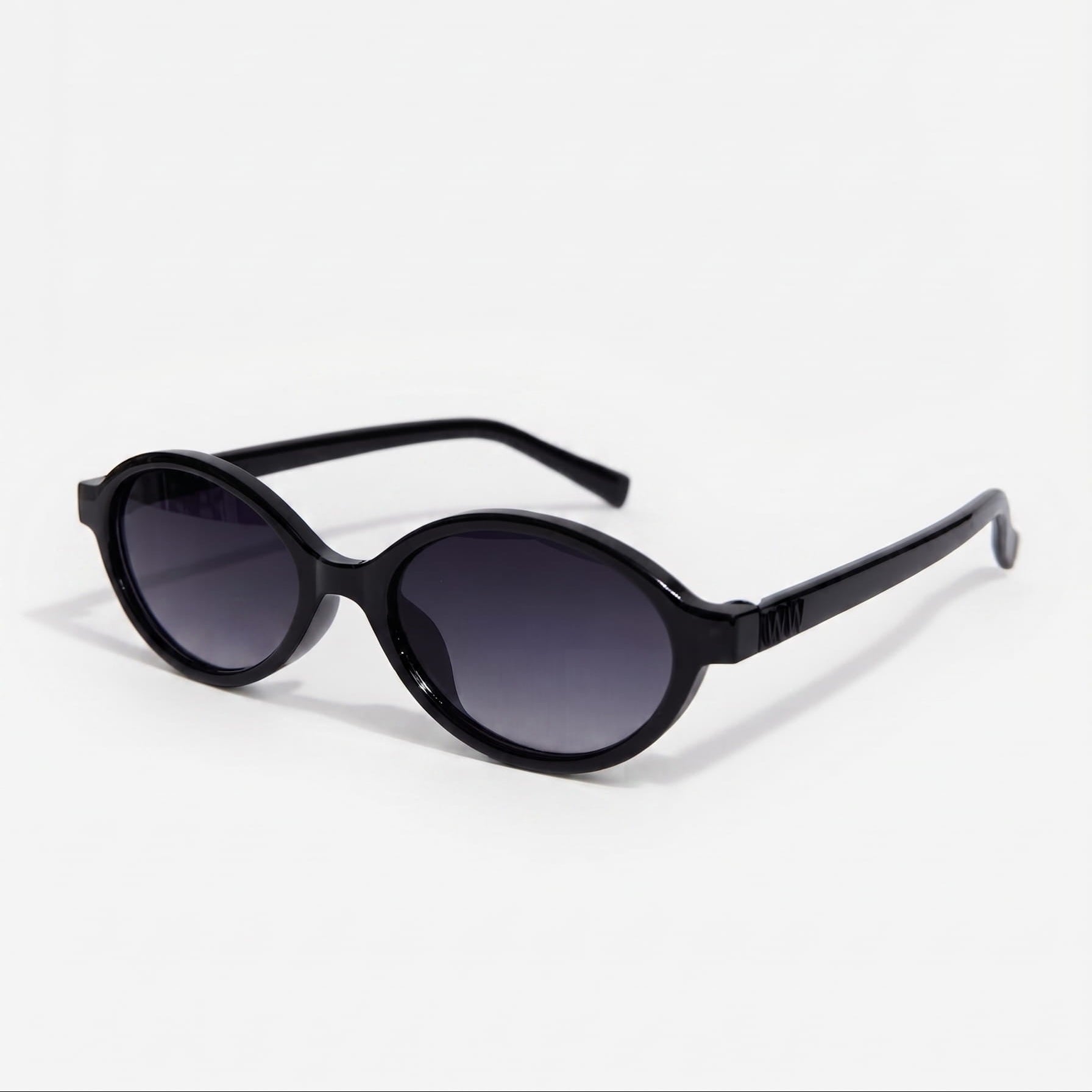 Lentes de sol - estilo miu miu.