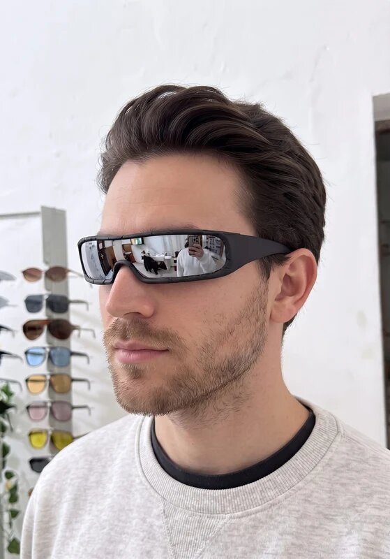 Lentes de sol . Ciclope.