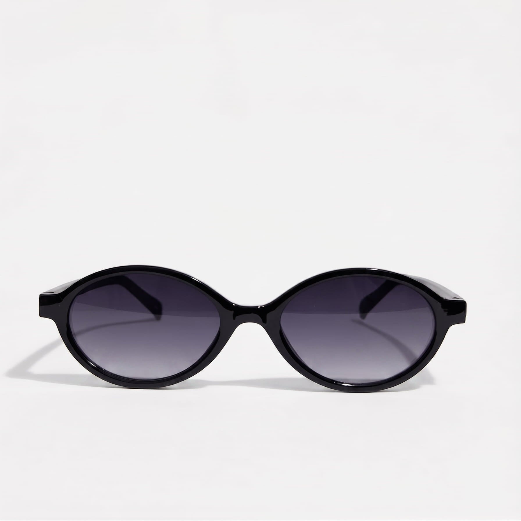 Lentes de sol - estilo miu miu.