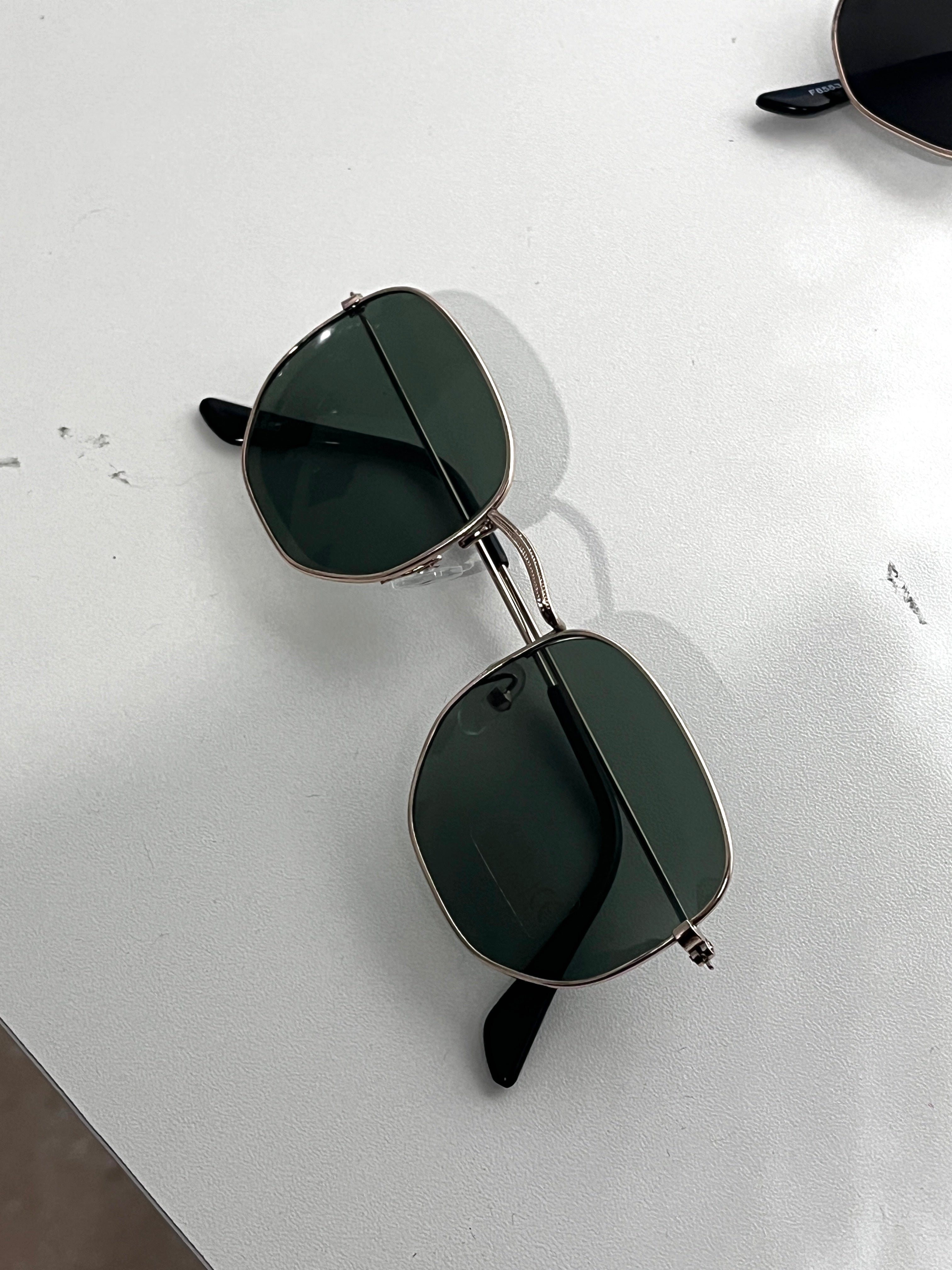 Lentes de sol - Denis.